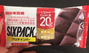 UHA SIXPACK プロテインバー チョコ