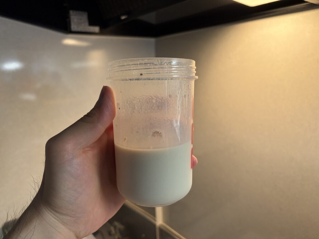 シンサ6 クッキー&クリームを付属スプーン1杯と水200mlで作った状態